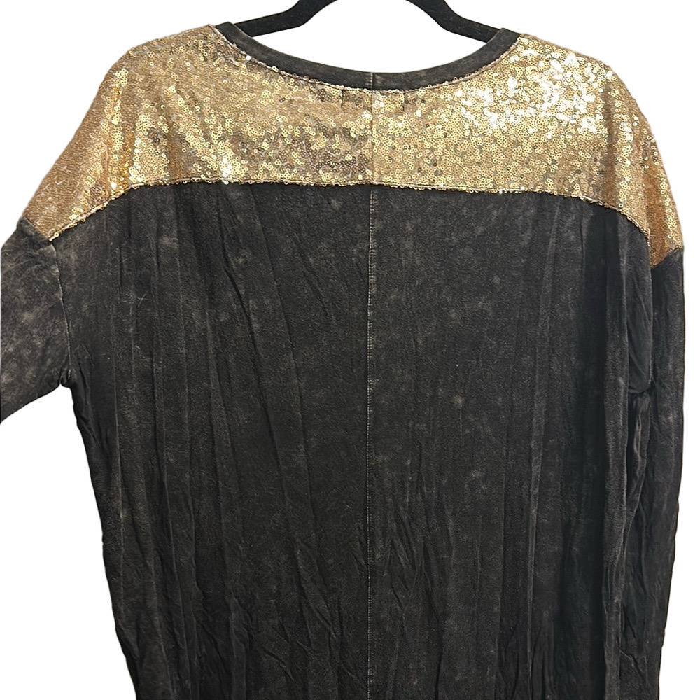 POL Black and Gold Sequin Long Sleeve Blouse - Picture 13 of 15